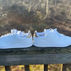 NWT Adidas Advantage